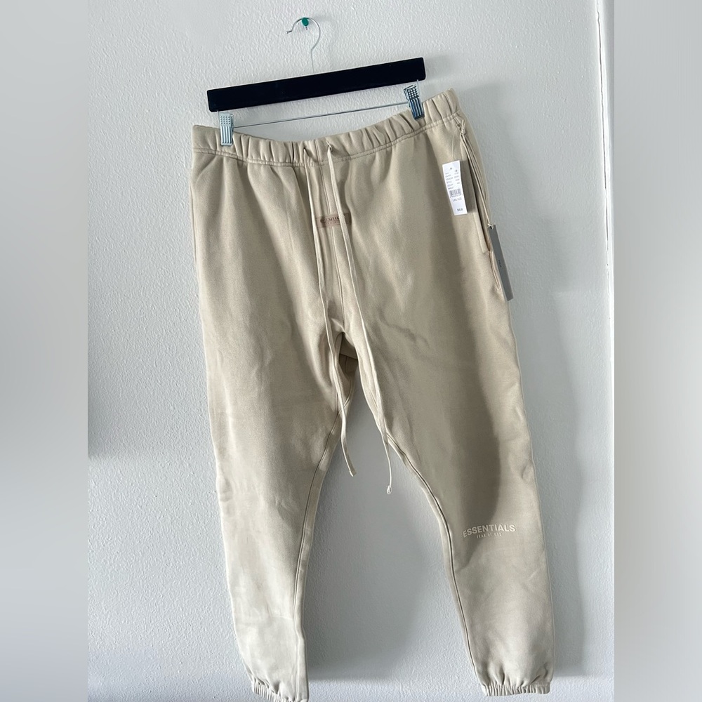 Essential joggers
